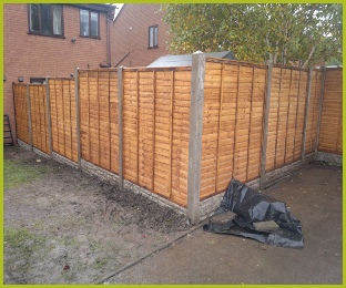 Makers & Suppliers of Wood & Concrete Fencing Products. Decking, Sheds, Summerhouses, Playhouses, Gates & Timber Supplies. Redditch, Studley, Bromsgrove, Alvechurch.